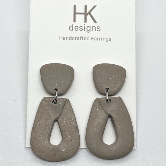 NET Handcrafted Earrings - Picture 1 of 6